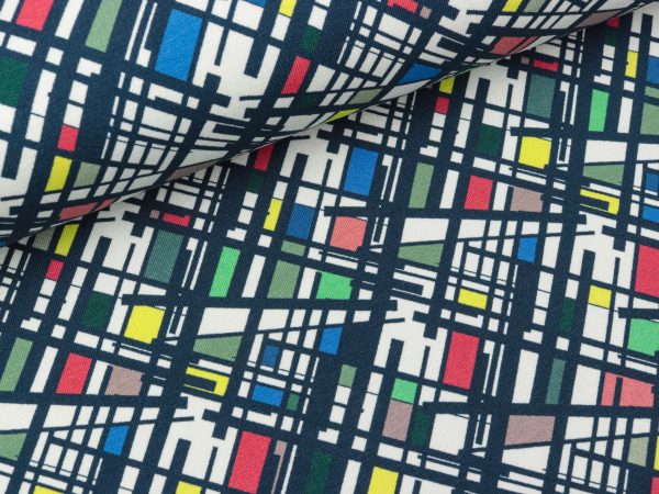 French Terry Eyecatcher bunt auf Weiß by Lila-Lotta Zu verkaufen